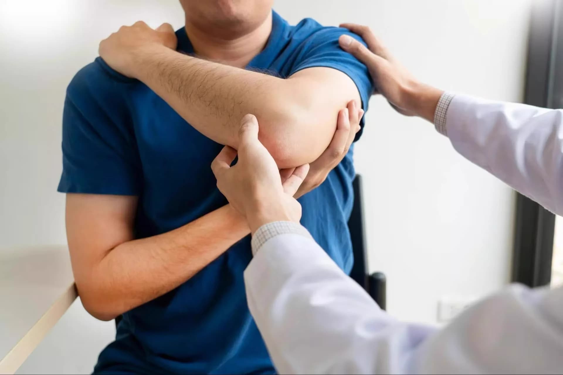 Hands-on musculoskeletal physiotherapy assessment of a patient